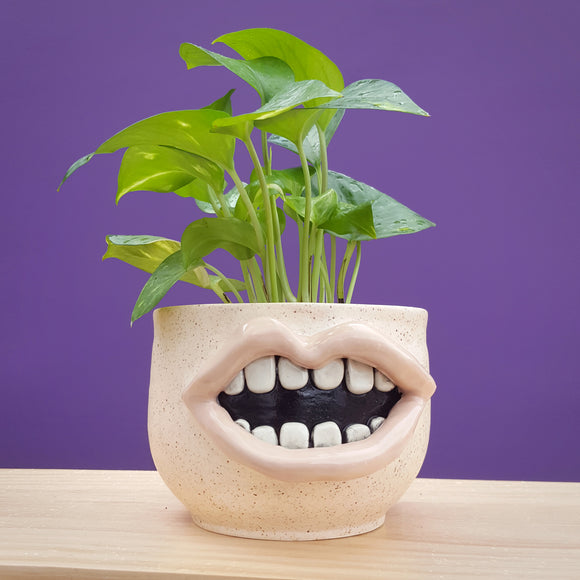 Nude Mouth Planter